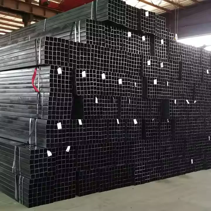 Черная труба из углеродистой стали полая квадратная прямоугольная железная цена Q235 Квадратная Металлическая черная горячекатаная трубка