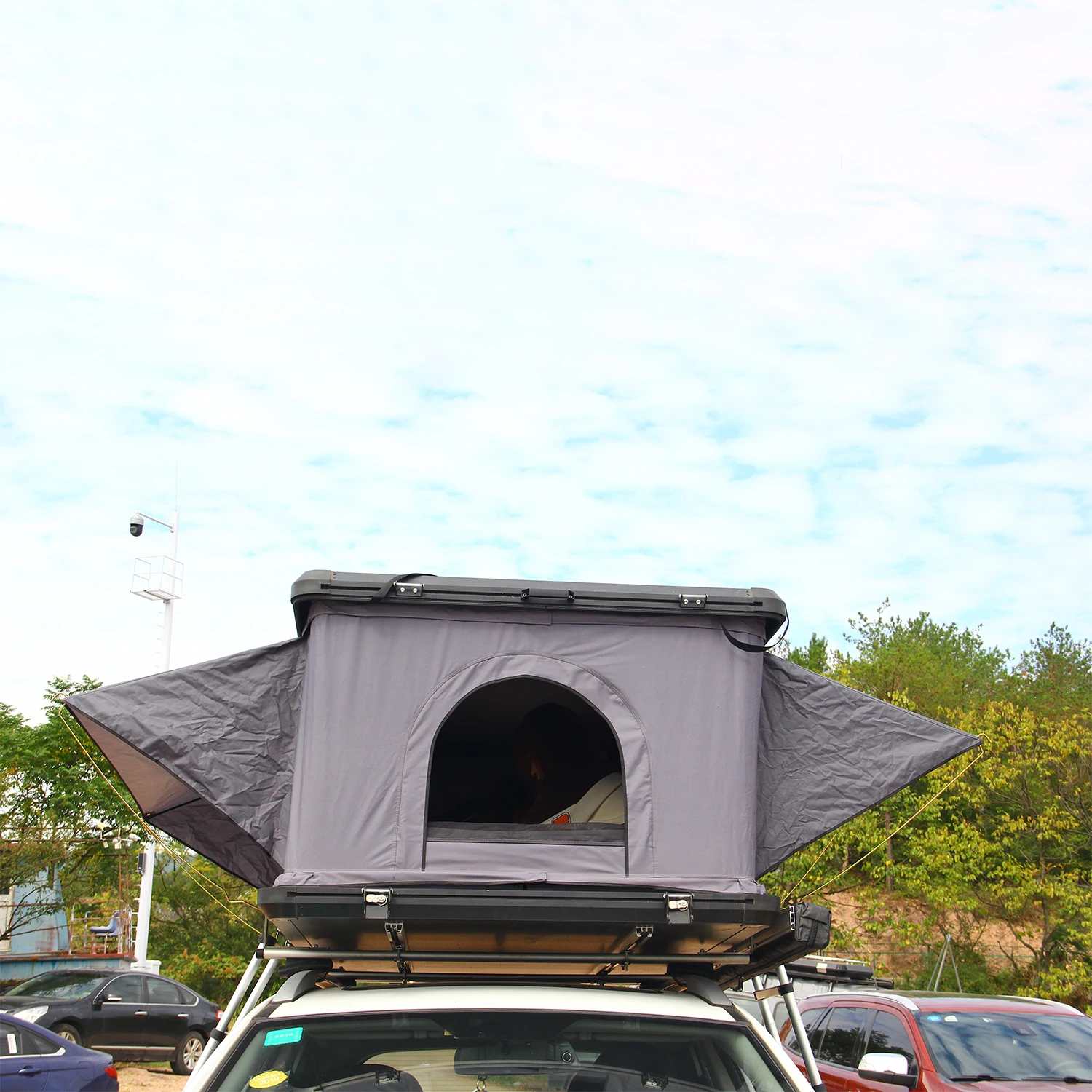 Aluminium Carbon Fiber Triangle Inflatable Hardshell 4 Season Tent Rooftop Camping Car Roof Top Tents