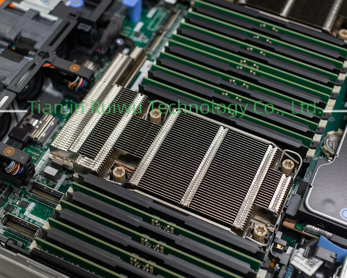 New Dell R660 Rack Server 1u Server 4410Y 32G*2 2.4T*8 H755 800W Platinum Server R660