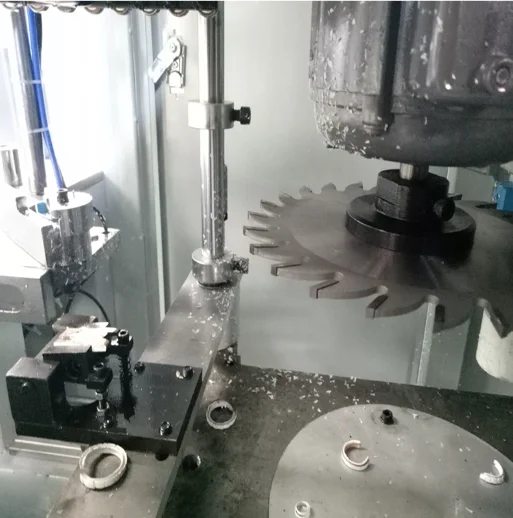 Высокая скорость автоматическая ПВХ окна двери CNC угловая машина для очистки win Door