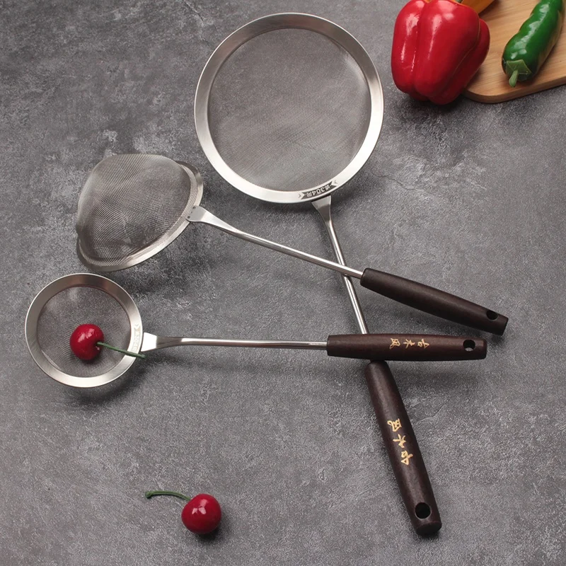 High Quality 304 Stainless Steel Mesh Colander Fine Mesh Strainer With Wooden Handle Kitchen Tools