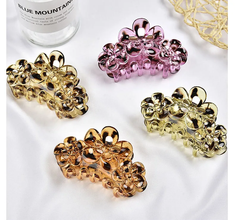 Wholesale Korean Female Large Hollow Flower Grasping Clip Transparent Claw Clips Hair Accessories plain Eco Plastic  Resin Claw