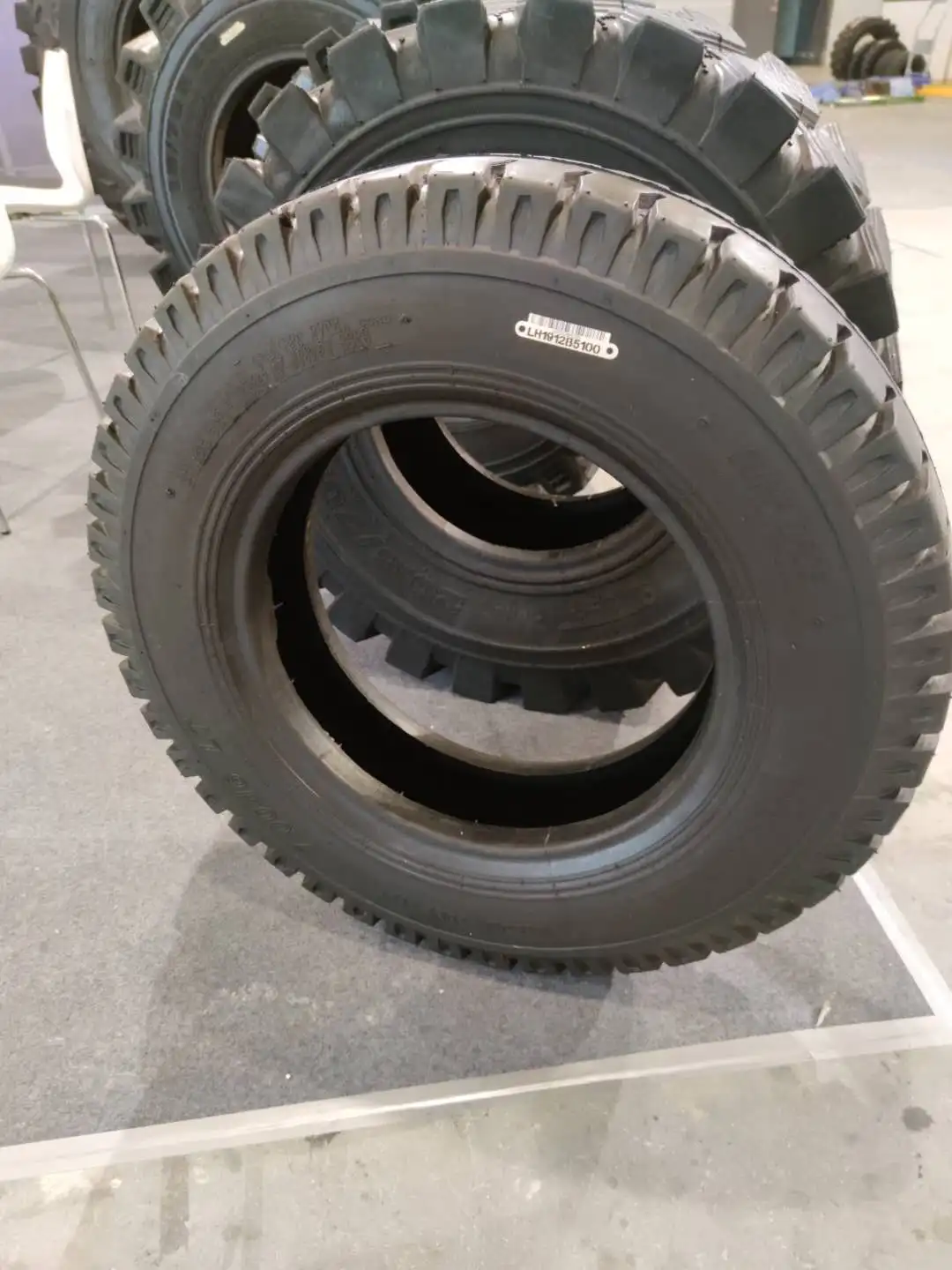 Легкие шины для грузовых автомобилей 7 00-16 50-16 8