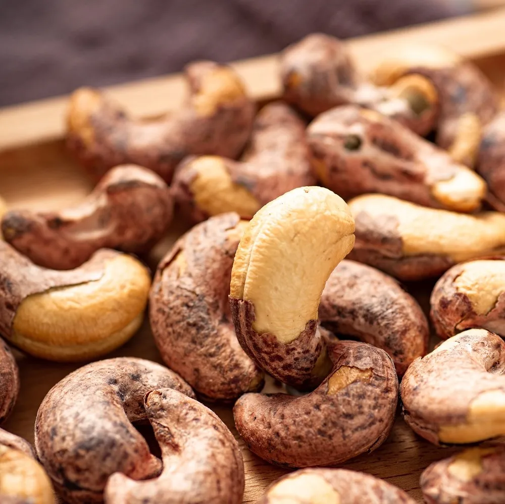 Необработанные орехи кешью по низкой цене, орехи кешью W180 W240 W320 W450, вьетнамская Сертификация WW320, сушеный кешью