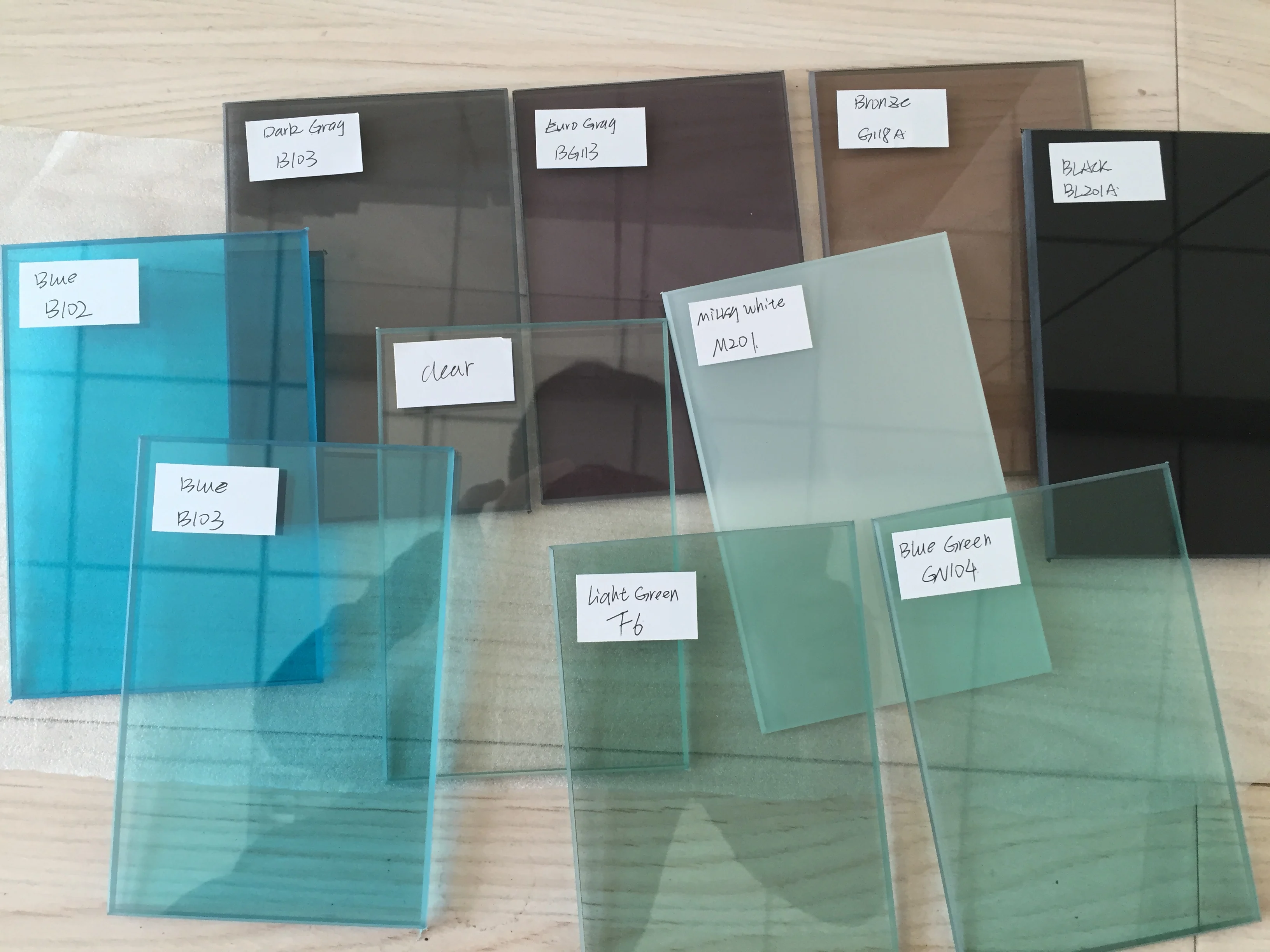 Wire Mesh/Fabric Film Laminated Glass with customized size and make-up certified under CE/AS 2208