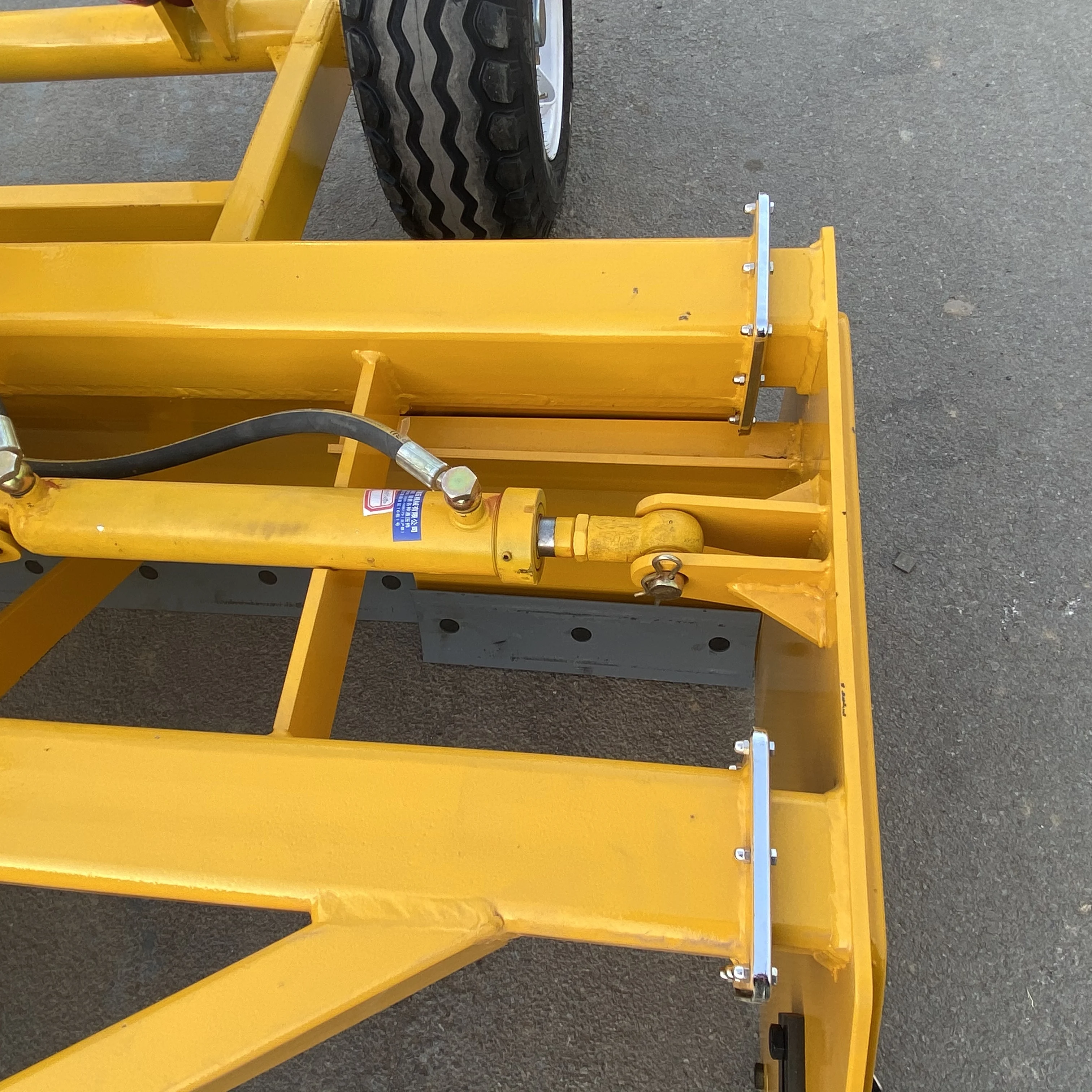 Factory Latest Long Receiving Distance Agriculture Laser Land Leveler With Subsoiling Shovel For Tractor