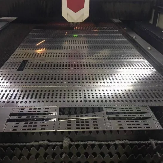 Manufacturer CNC Laser Cutting Parts Bolt Connection Milling Sheet Metal Fabrication Aluminium/Stainless Steel Fabricating 3D