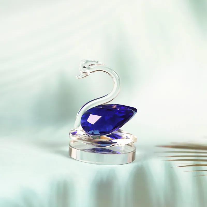 Wholesale Hand Carved Crystal Crafts Beautiful blue crystal swan, wedding gift souvenir