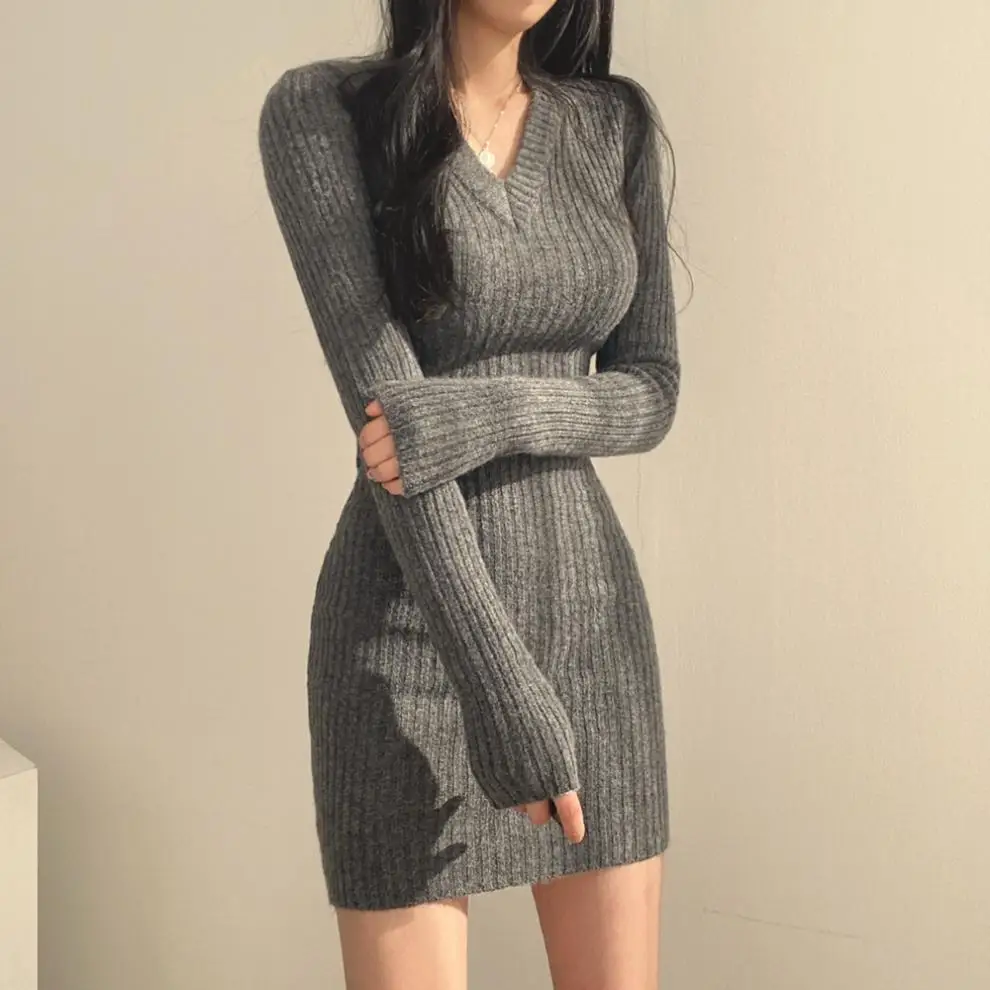 2024 весеннее женское платье-свитер с V-образным вырезом и длинным рукавом