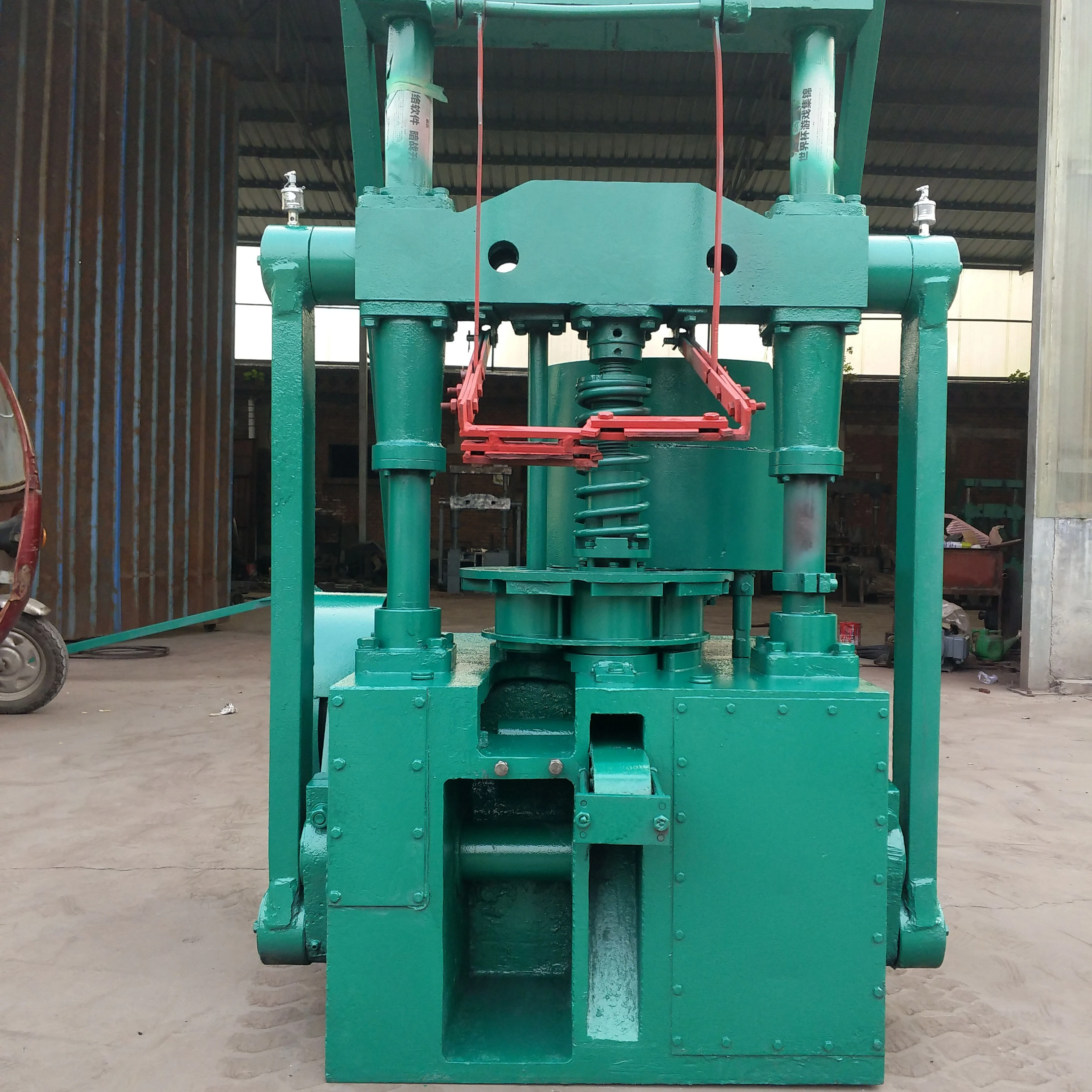 High-makeure honeycomb charcoal briquette machine sawdust briquettes coal ball make machine
