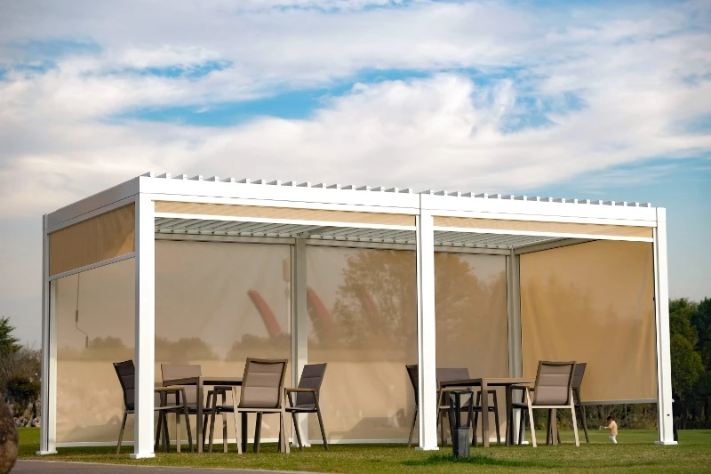 Adjustable Bioclimatic Waterproof Sun-proof Outdoor Garden Patio Manual Louver Aluminum Pergola With Screens