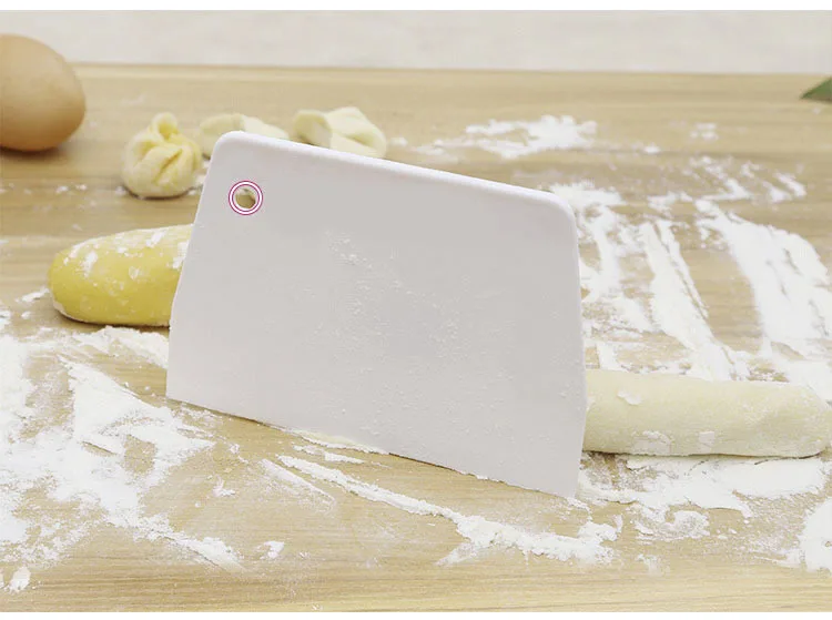 Plastic Trapezoidal Scraper Small Cream Cake Dough Cutting Baking Cutter Butter Smoother Pastry Spatulas Dough Scraper