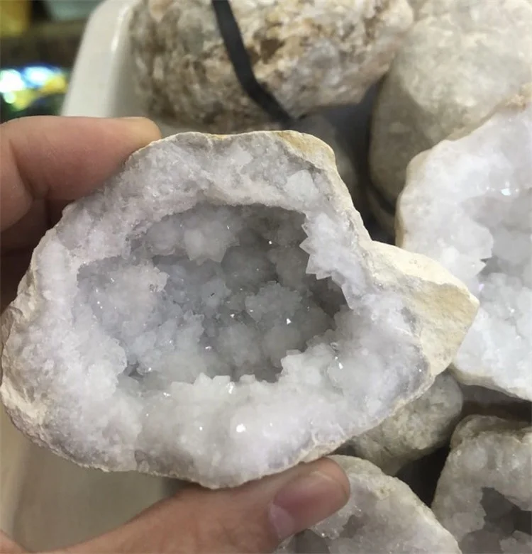 Wholesale Natural Rough Agate Geode Agate Crystal Geode