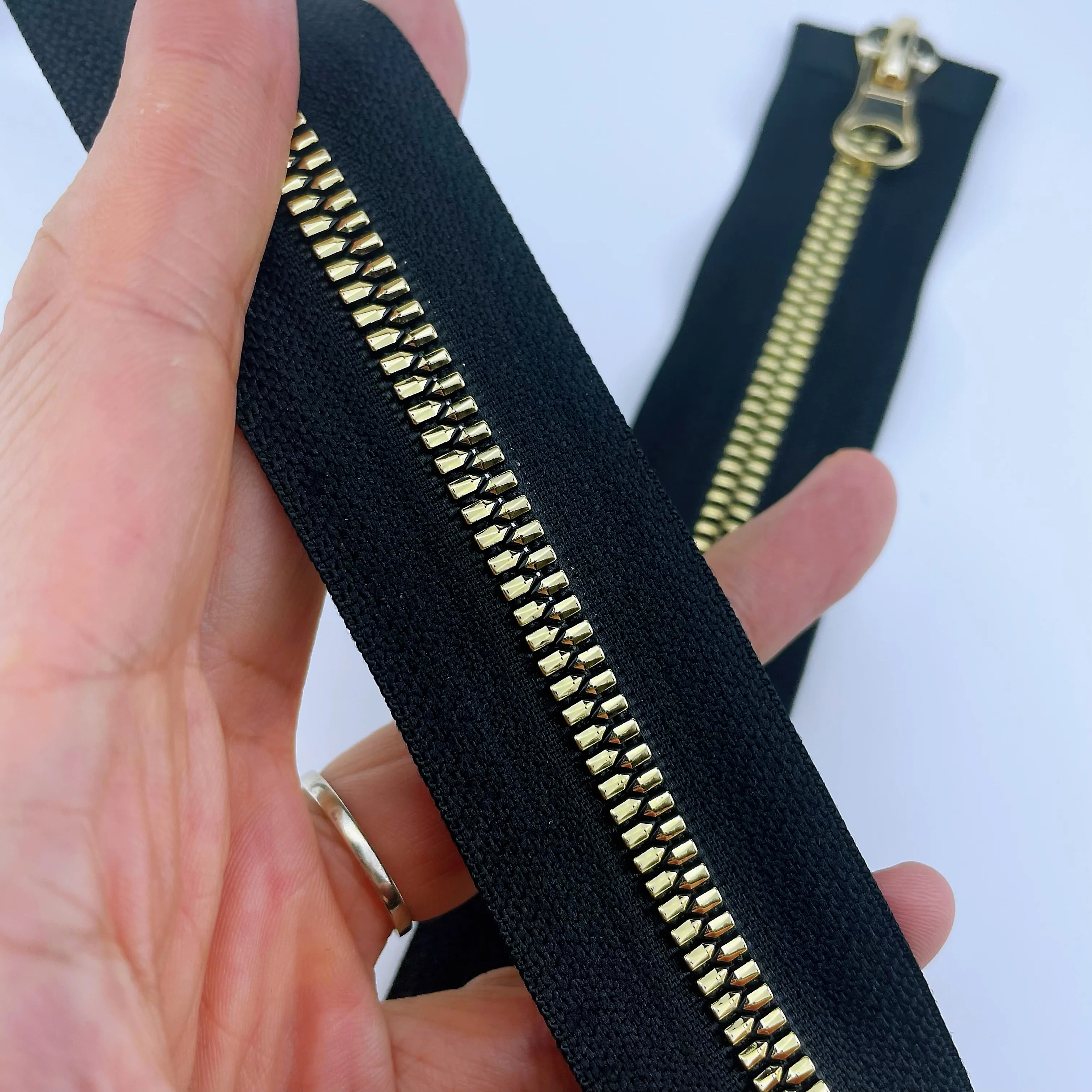 NO.5 Golden Diamond Teeth Plastic zipper for bags garment accessories Zipper Puller slider zip pull full zip