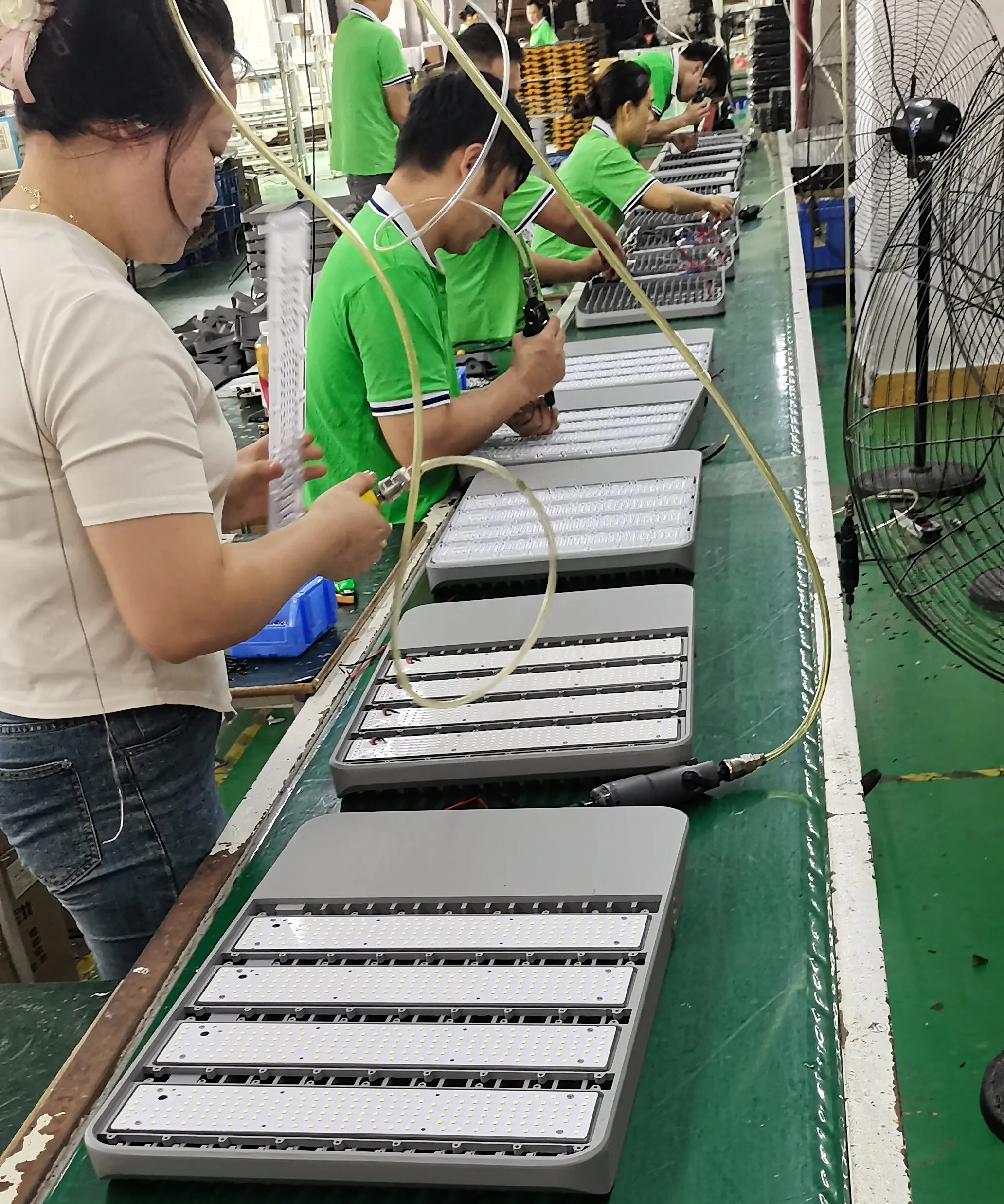 Aixuan DC 220 В 110 водонепроницаемый IP66 Светодиодный прожектор портативный светодиодный уличный с драйвером Philip