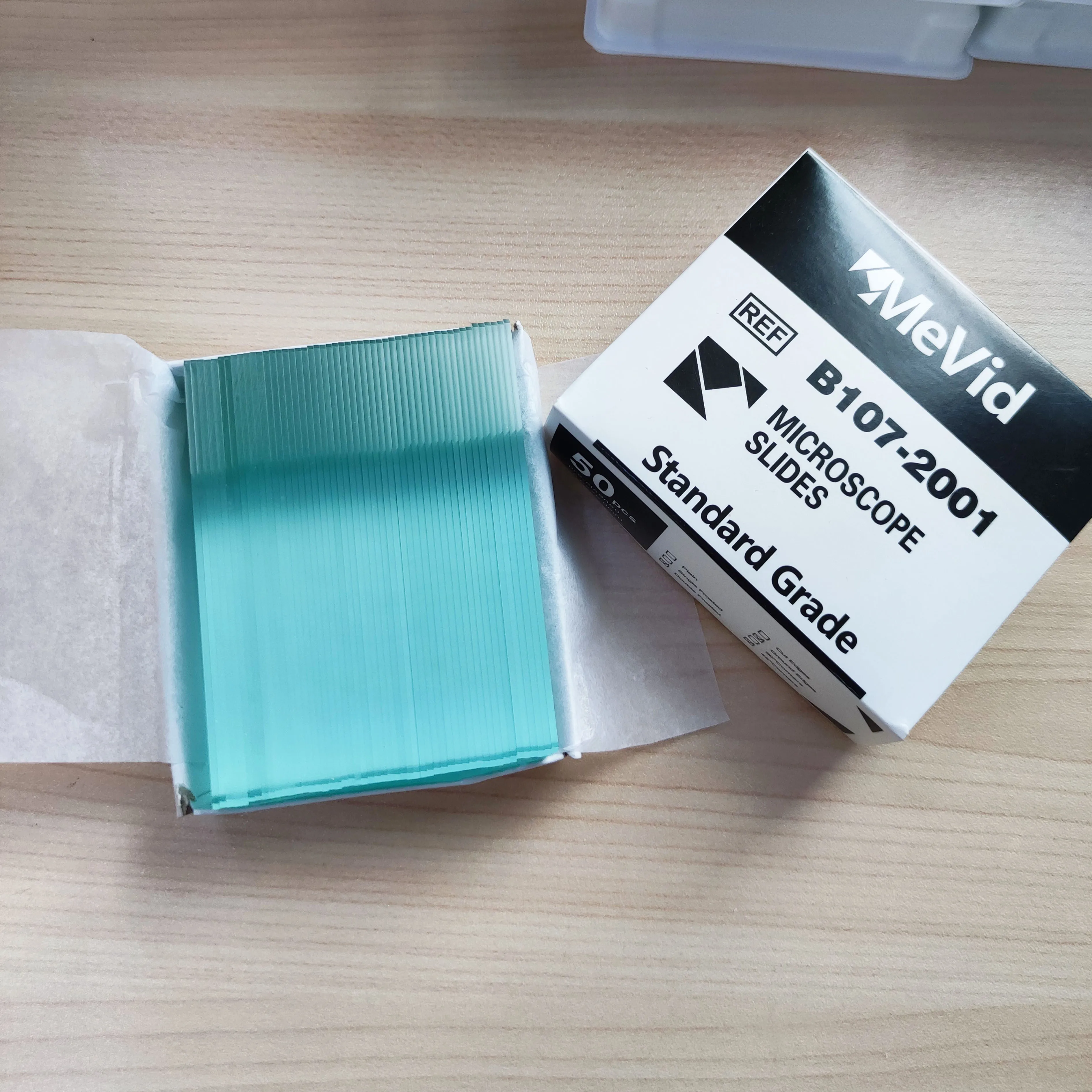 Лидер продаж, высококачественные медицинские микроскопы, одобренные CE ISO