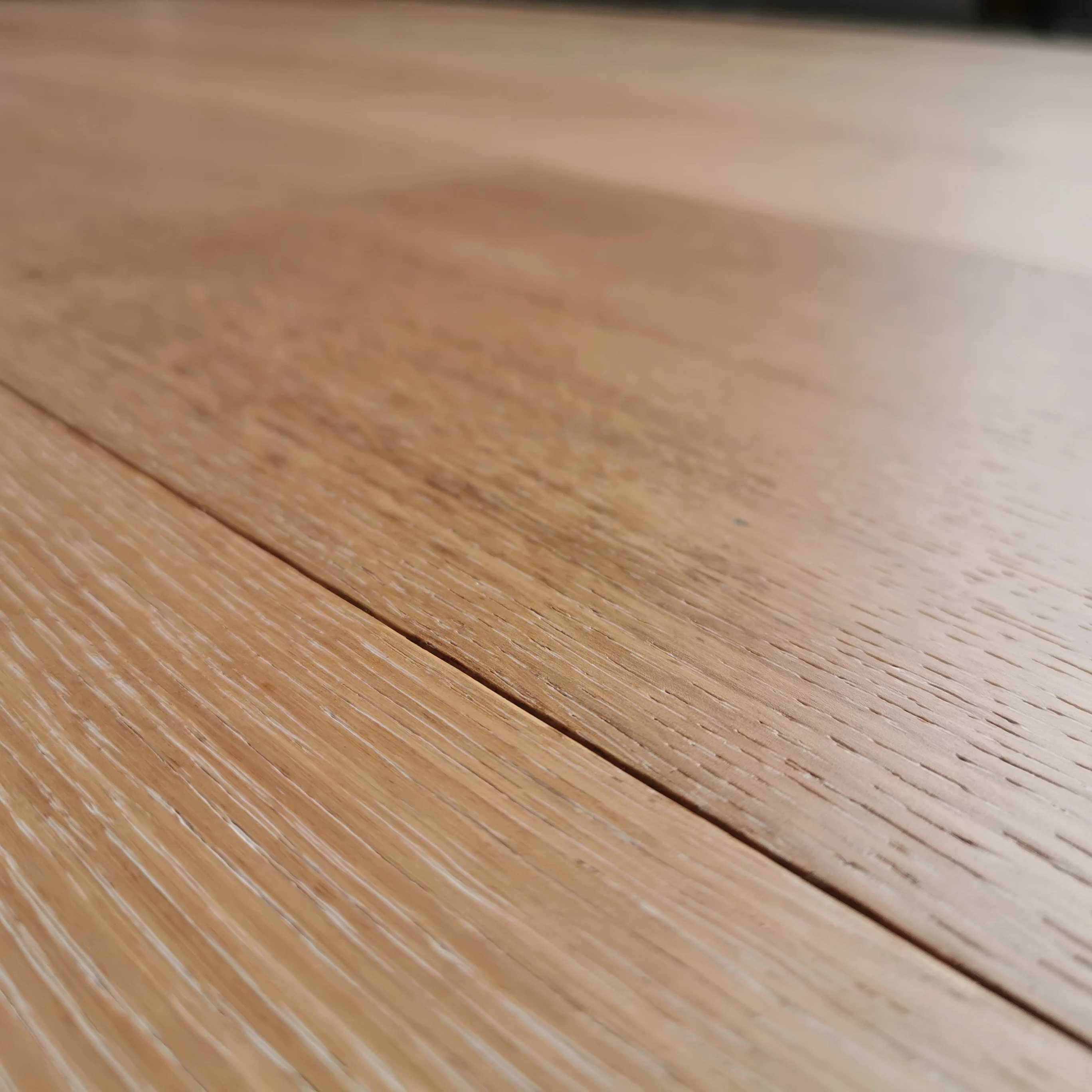 Oak Hardwood Flooring Solid Flooring European Solid Oak Parquet Herringbone Hardwood Flooring for Indoor Usage