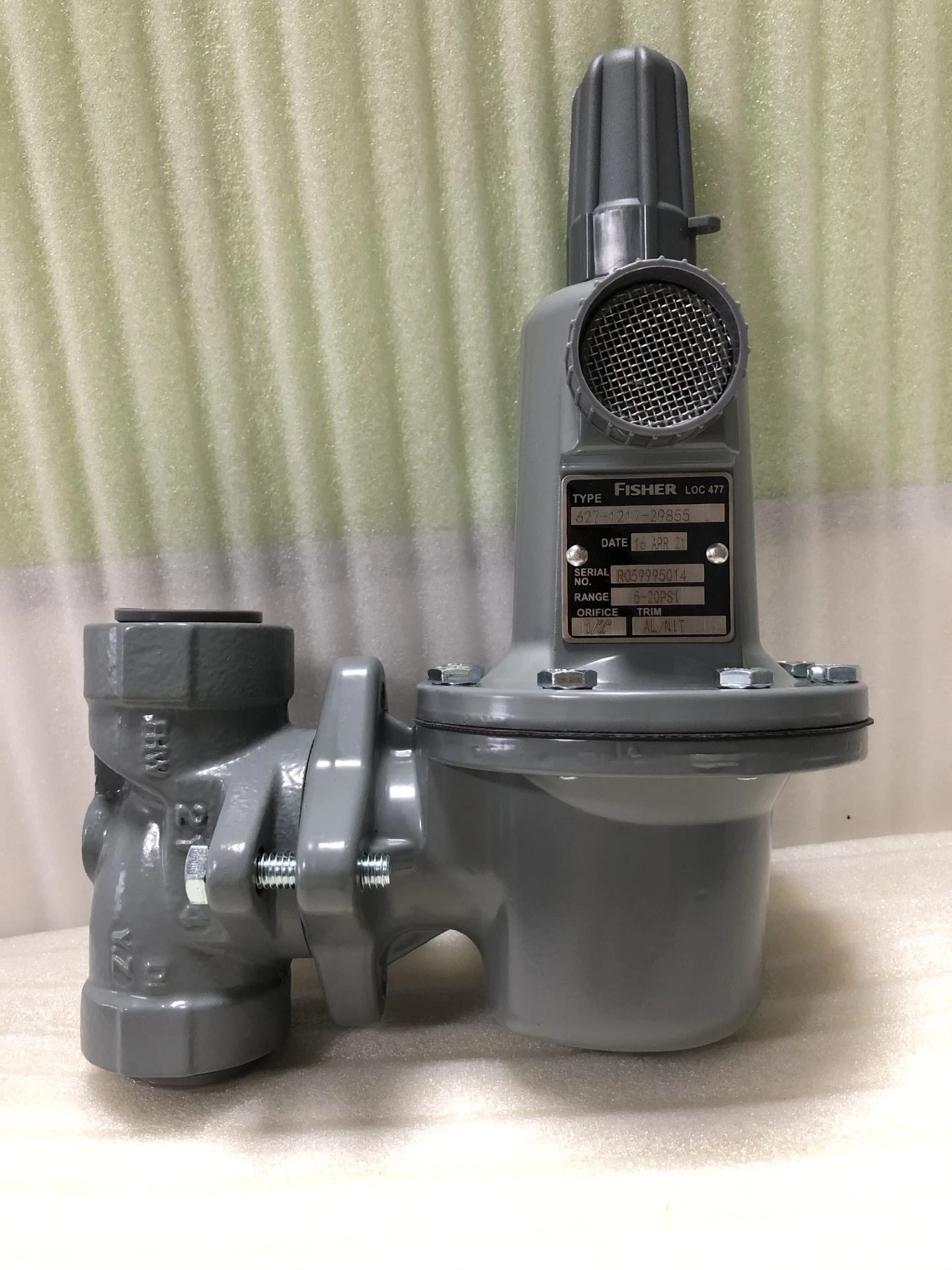 Fi-sher 627 Series Industrial Regulators for Pressure