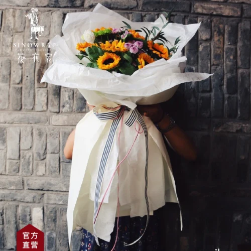 SINOWRAP Hot Sale 17g Flower Tissue Wrapper Papers Colored 35-40 pcs Gift Decorative Papel Bouquet Wrapping Paper for Florist