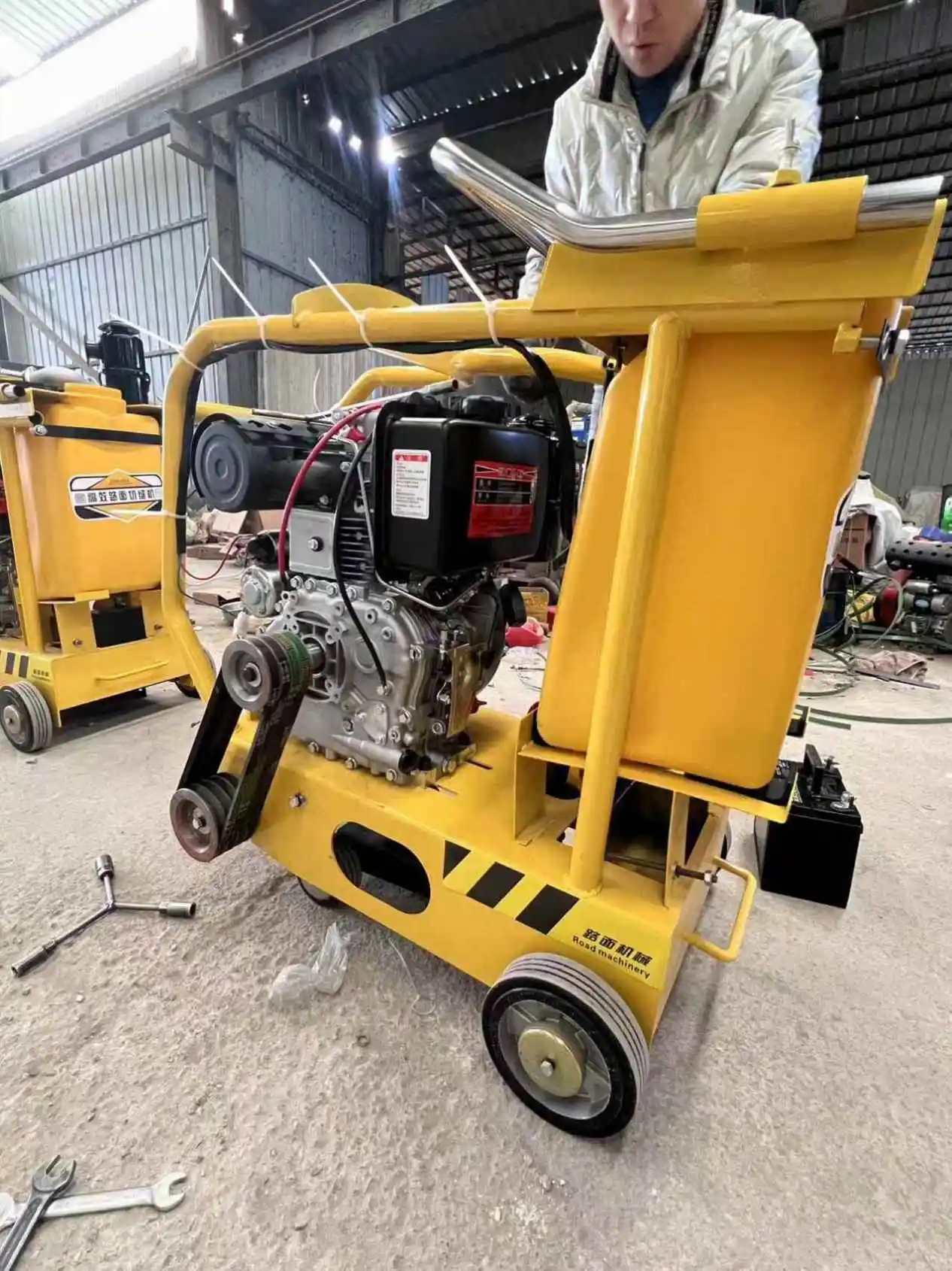 Petrol Depth 160Mm Asphalt Surface Road Cutting Machine