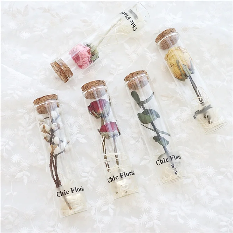 Wholesale factory price dried flower in glass gift box dry flower for decoration