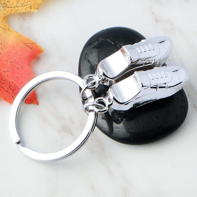 Personalized football shoes commemorative keychain football game commemorative keychain can be customized wholesale logo gifts