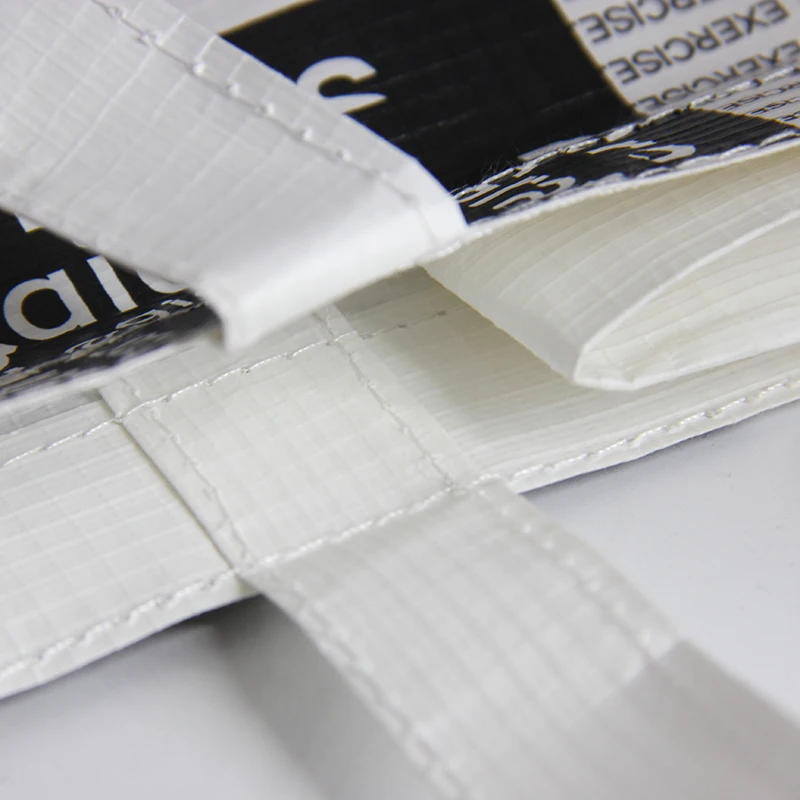 New design Custom logo size eco-friendly white kraft paper  bag with handle