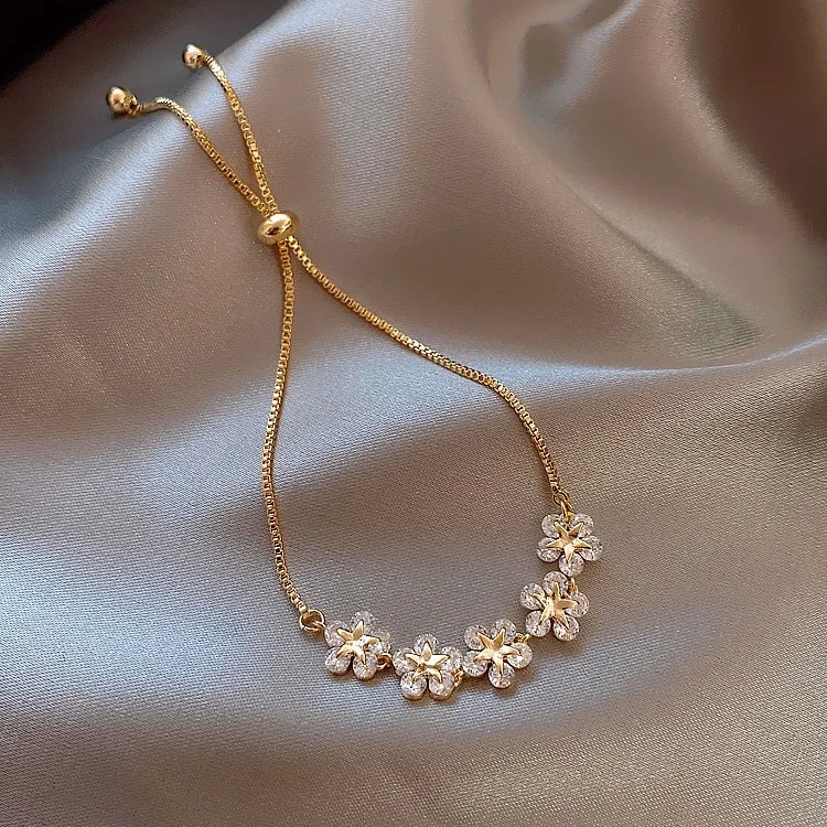Elegant Inlaid Rhinestone Bracelet Women Advanced Zircon Petal Bracelet Jewelry Gift