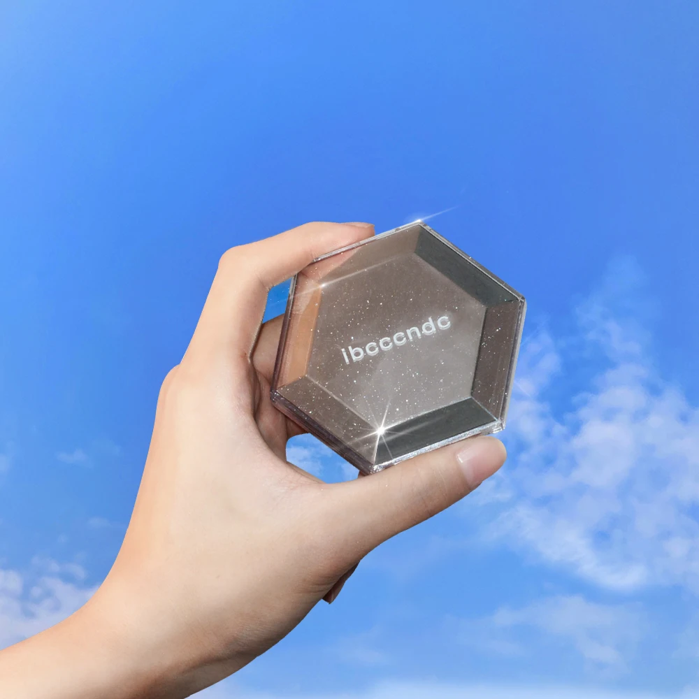 Фирменная ярлык высокое качество блеск торт алмазная звезда вспышка 3D макияж выделитель прессованная пудра с зеркалом для девочек