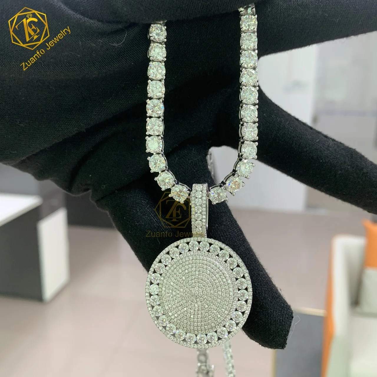 Hip-Hop Jewelry Wholesaler Vvs Moissanite Pendant Iced Out Jewelry 925 Sterling Sliver Round Pendants for Men