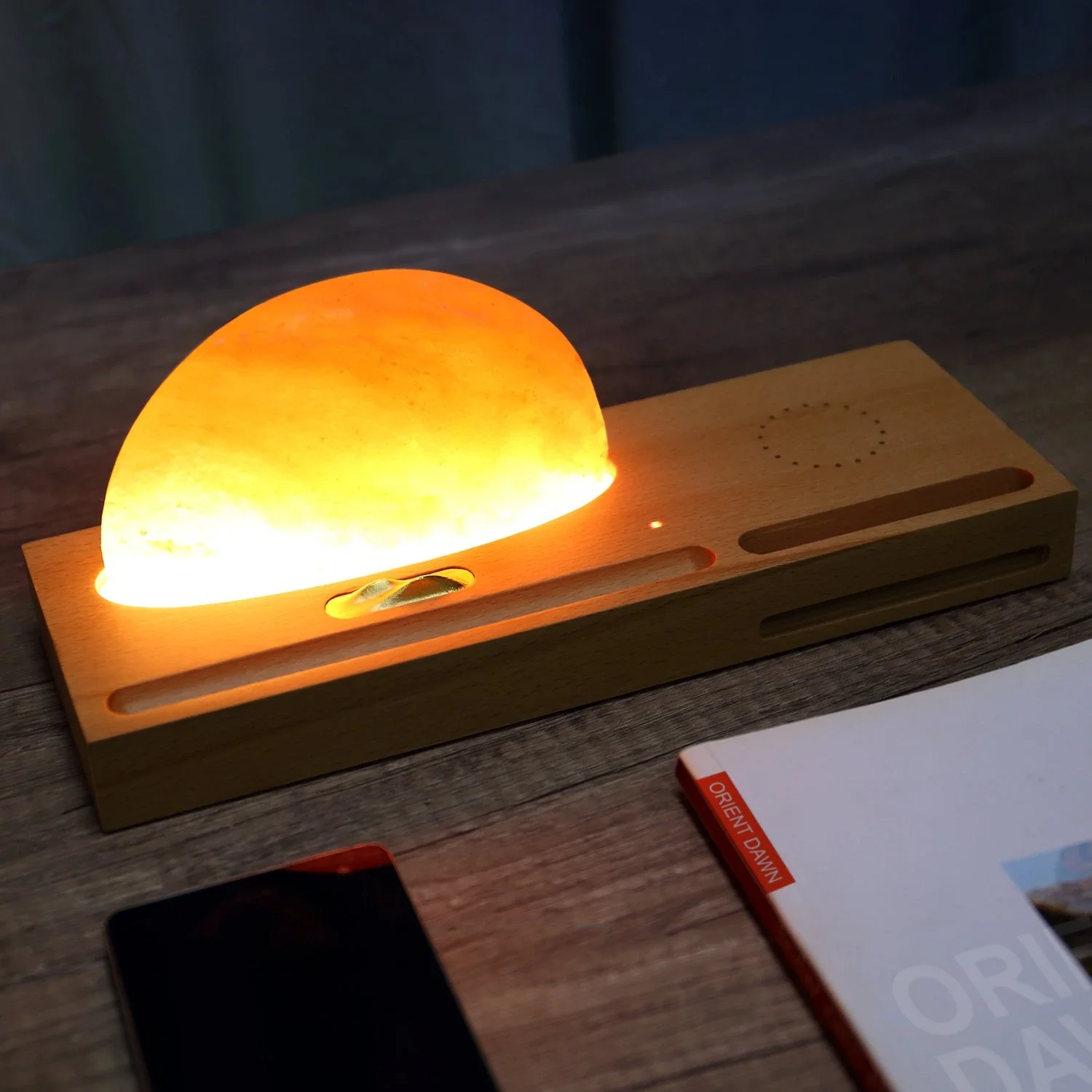 2023 Modern LED table Lamp for home decor wireless Mobile Phone Charger dimmable bedside table light wireless desk wood lamp
