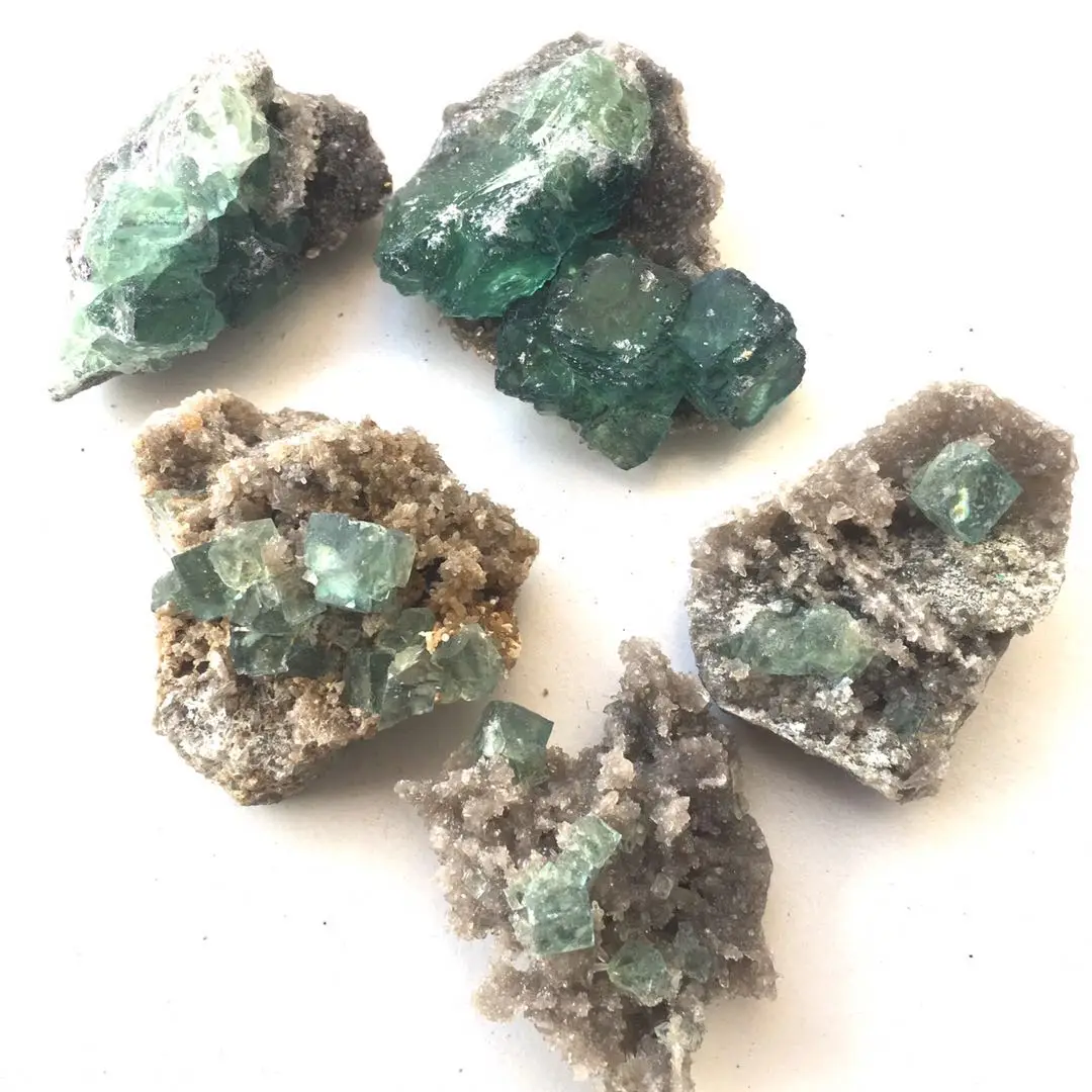 Natural Crystal Raw Stone Green Fluorite Mineral Specimens For Collection