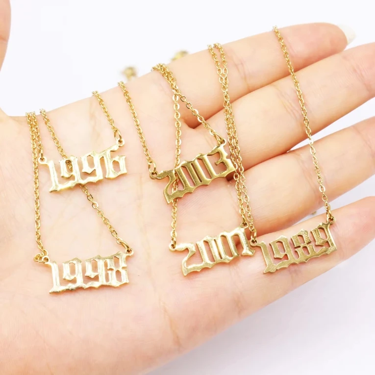 Wholesale customizable Fashion jewelry Year Of Birth Number Pendant 18k Gold Plated Stainless Steel letter Old English Necklace