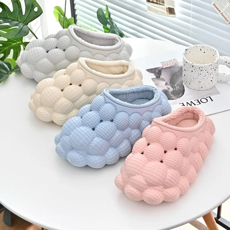 New Winter Warm Furry Bubble Ball Slides 2023 EVA Slippers Black Pink Massage Men Women Bubble Slides With fur Wholesale