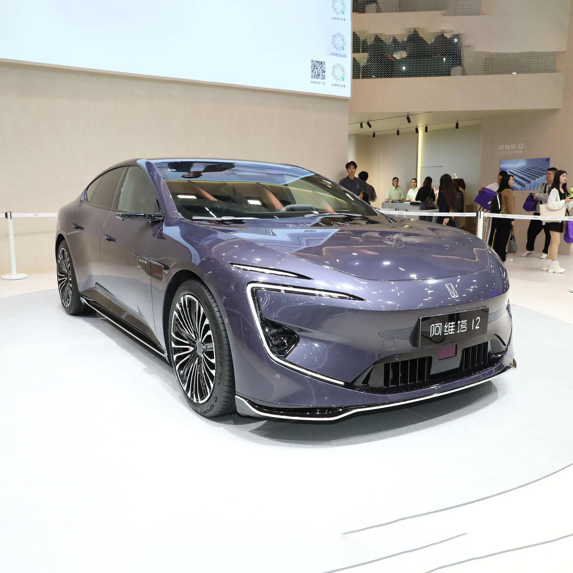 Factory Price Changan Avatar12 4 Wheel Drive Long Range New Electric Energy Auto EV Adult Cars