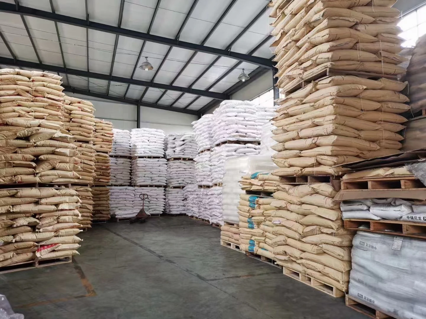 Sinopec Polyethylene  Resin Particles Raise Transparent Film Grade LDPE 2102TN26 Qilu Petrochemical