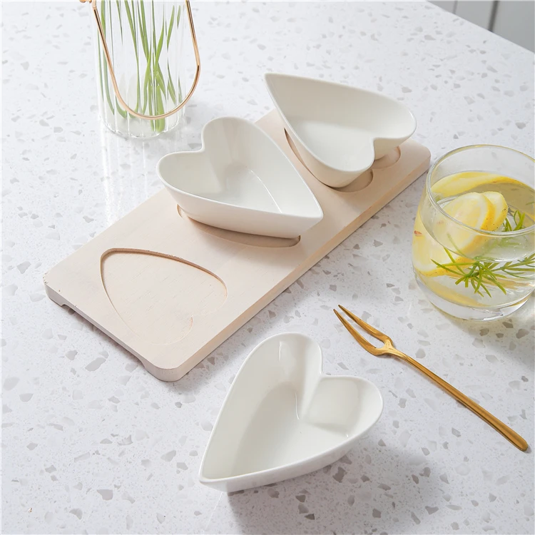 Hot selling modern unique design white heart shape ceramic serving dishes with wooden tray
