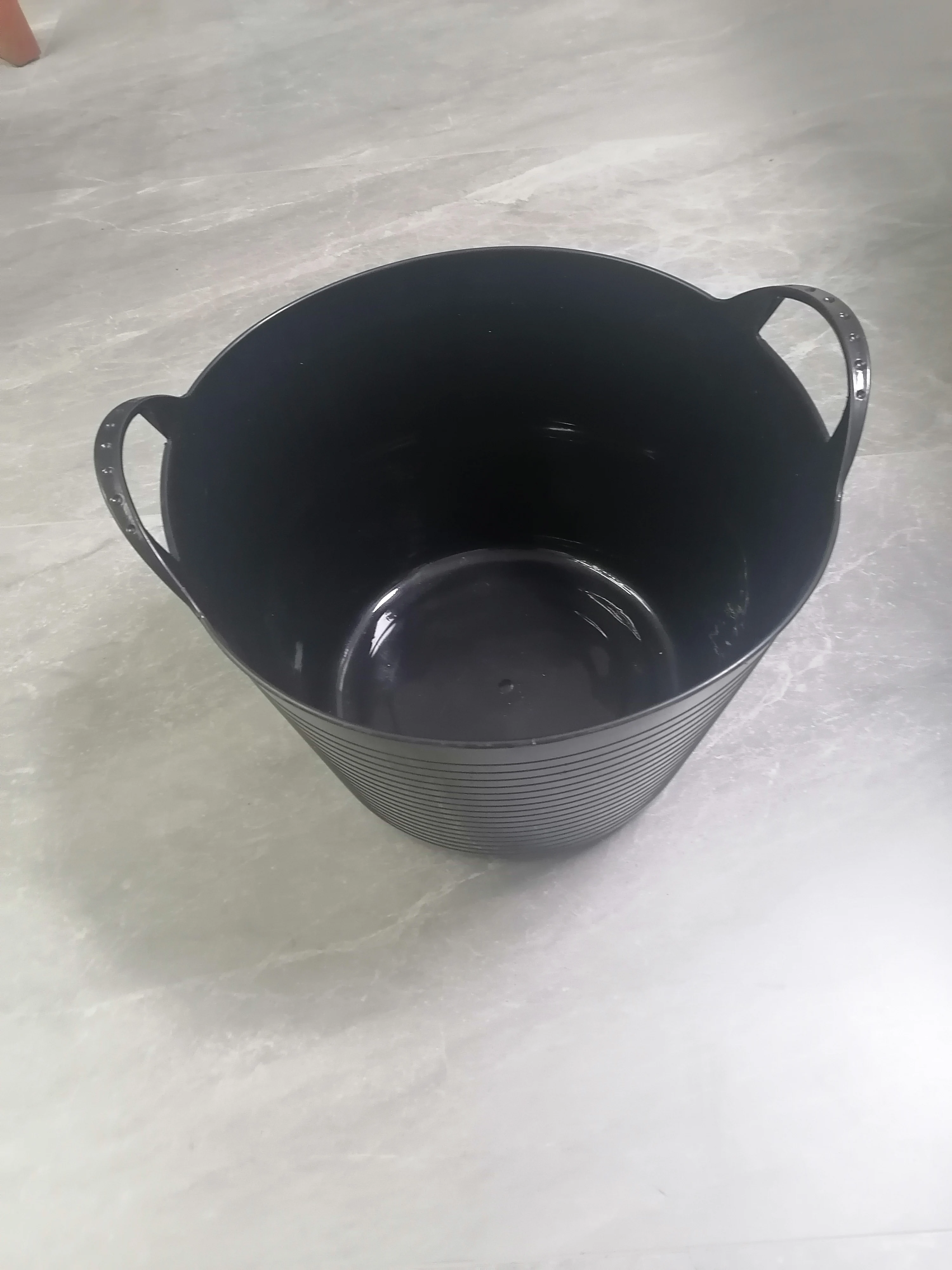 High Quality Black 22L 30 L 45L Soft Portable Plastic Storage Bucket Rubber Bucket