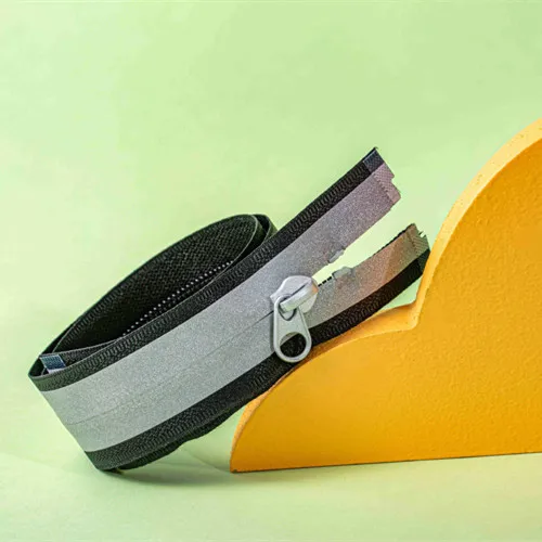 Reflective Reversible Zipper 5# High Quality Soft Durable Long Chain Open End Nylon Zipper