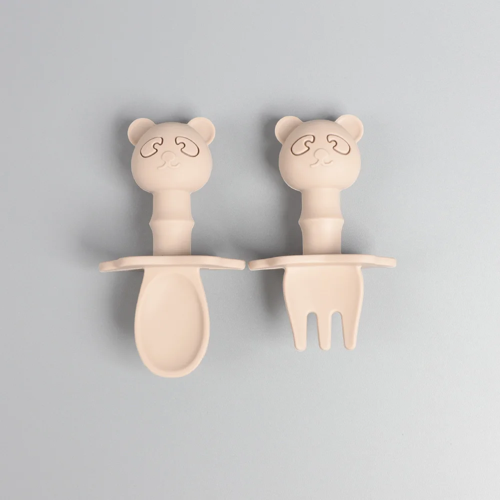 Eversoul OEM&ODM Food Grade High Temperature Resistance Cartoon Flexible Silicone Feeding Set Baby Spoon And Fork Set
