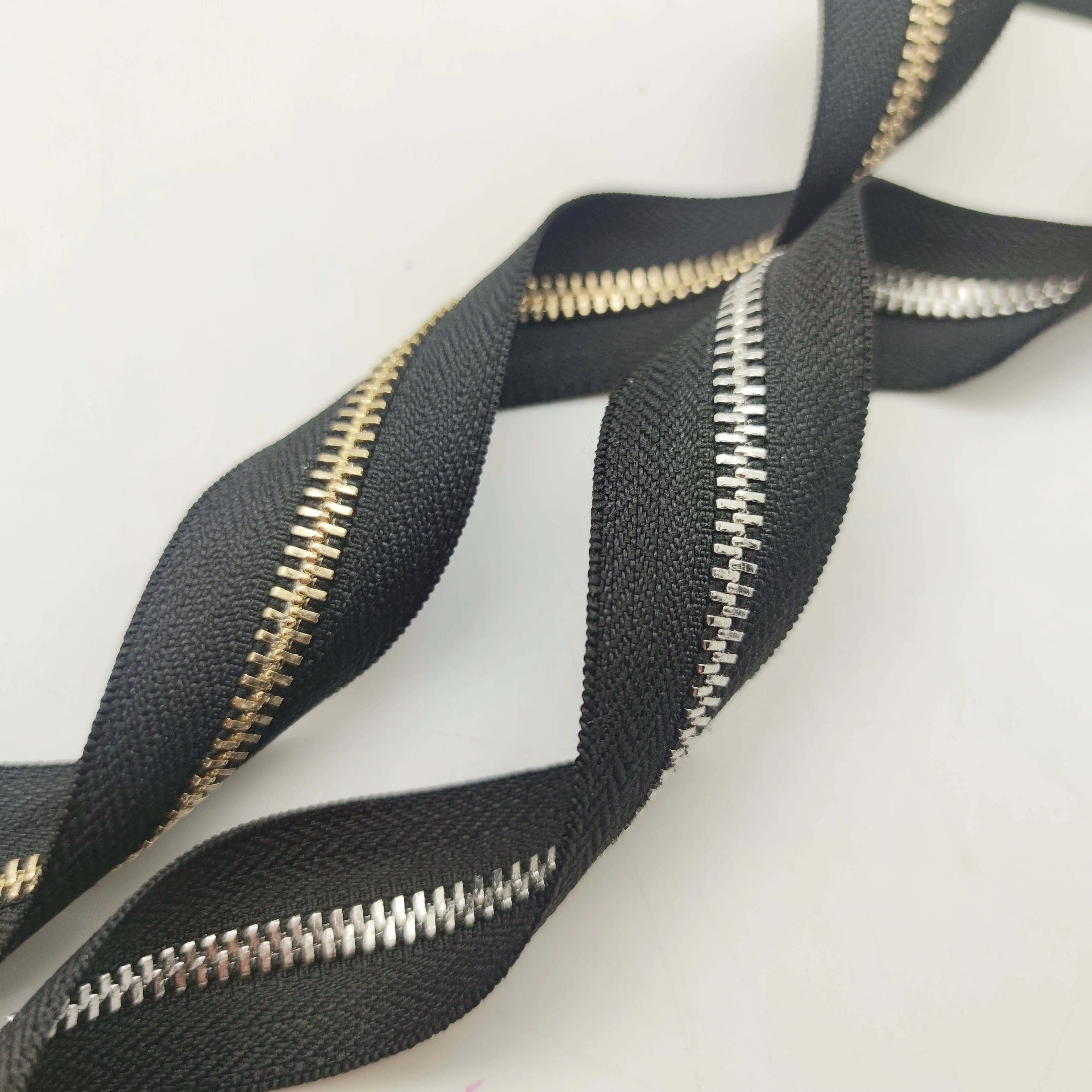 Wholesale Factory Custom 4# 16cm Close End Metal Brass Zipper Or Zips