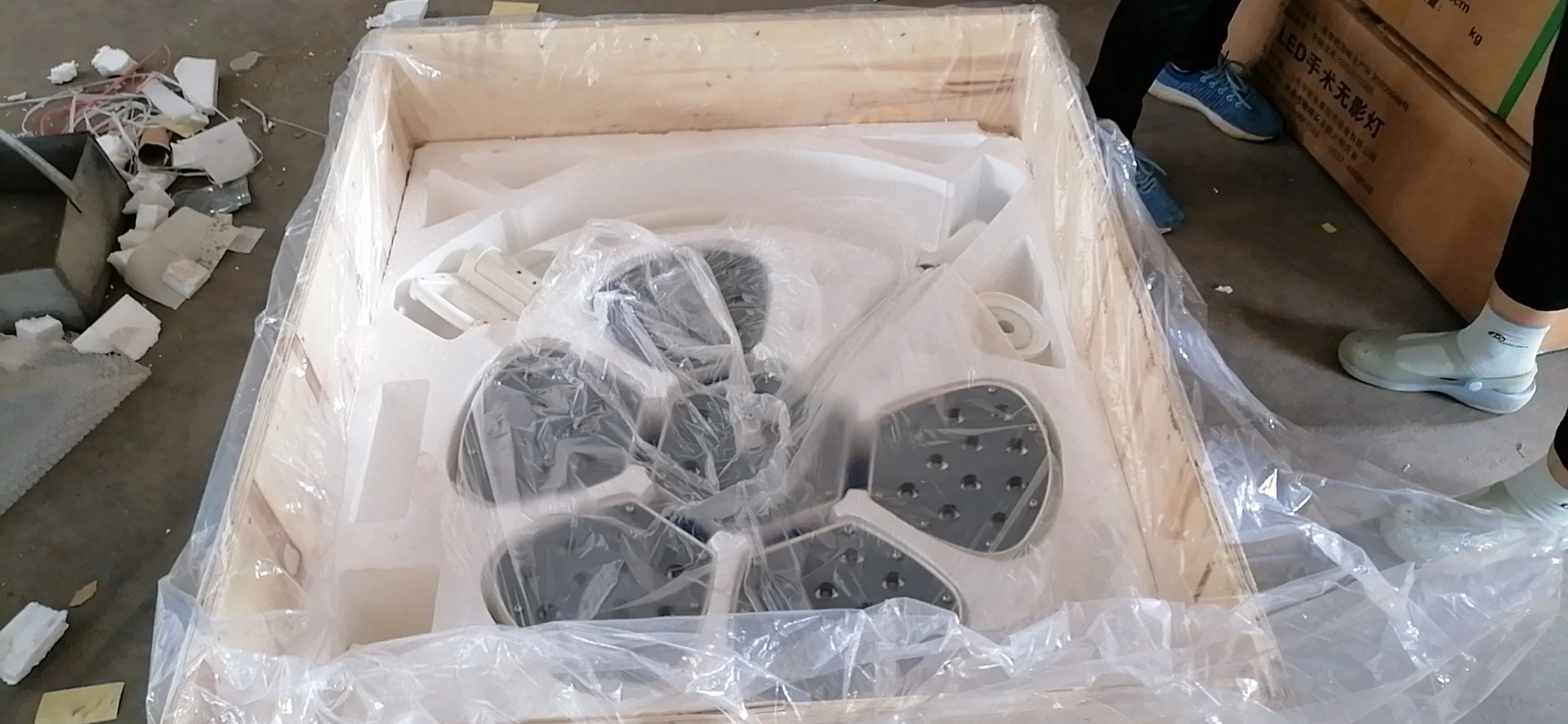 LTSL30A Operation Light Operating Room Lamp 120000 Lux Medical Equipment OT Light Led Surgical Operating Light with Camera