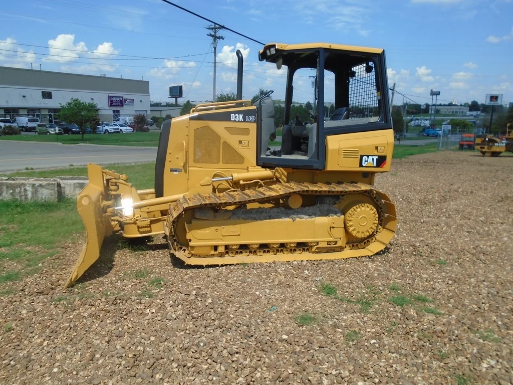 Cheap Price CAT D3K XL LGP Used Mini Small Dozer Bulldozer 8 Ton 74 HP Caterpillar Used Mini Crawler Dozers Bulldozers For Sale