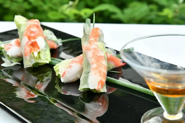 Морепродукты с приправой и маслом морепродуктов со вкусом