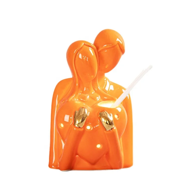 Reactive Valentines Gift Incense Diffuser Couple Statues Ceramic Lover Figurine Embrace Characters Ideal for Home Office And Car