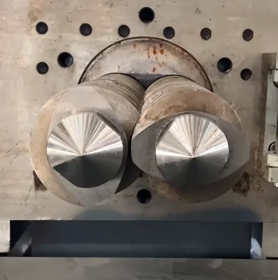 Automatic sinking and floating fish feed making machine mould feed machine