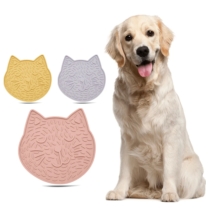 Silicone cat lick mat bath buddy and cat lick pad Keep the cat Comfortable and Funny in the eating Time