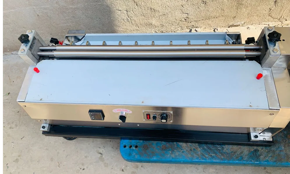 Honggang Glue machine with adjustable glue layer thickness