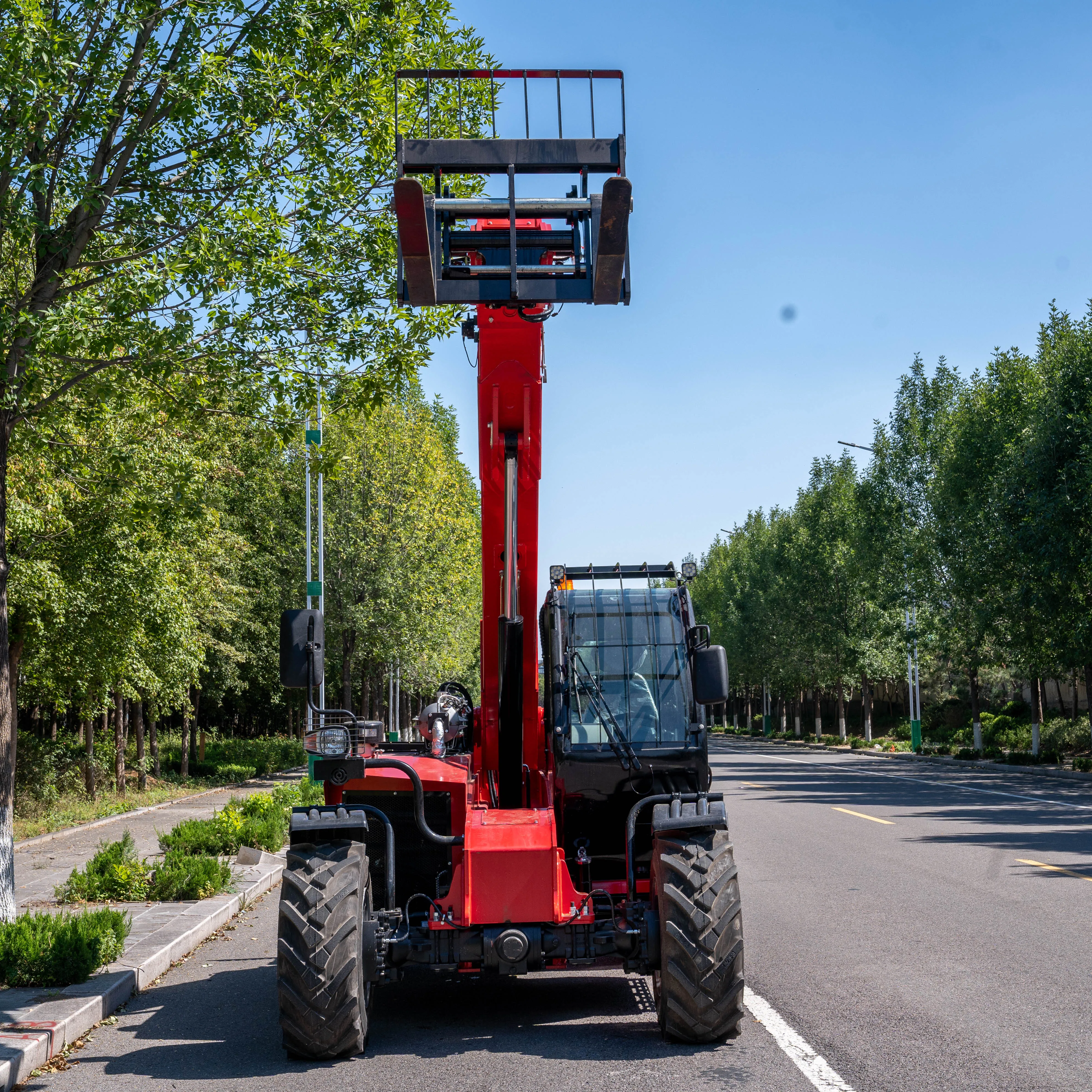 Rough Terrain Telehandler Telescopic Forklift Diesel 4x4 Telescopic Handler For Material Handling 7-18m Boom 2.5-4.5 Ton Lifting