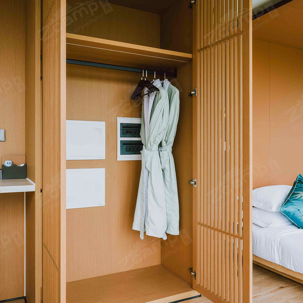 A7 Prefabricated Extendable Flat Pack Mobile Commercial Tiny Luxury 20f   Eco Carbon Fibre 2 Bedroom Vessel Capsule House